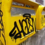 Dissolvant spécial graffitis